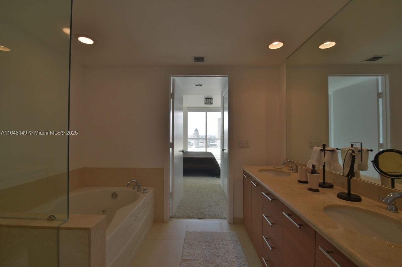 50 BISCAYNE CONDO - Residential Lease