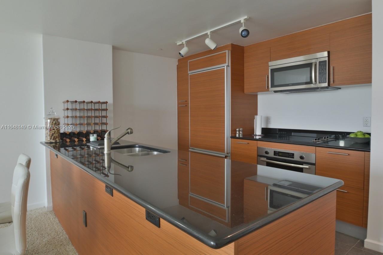 50 BISCAYNE CONDO - Residential Lease