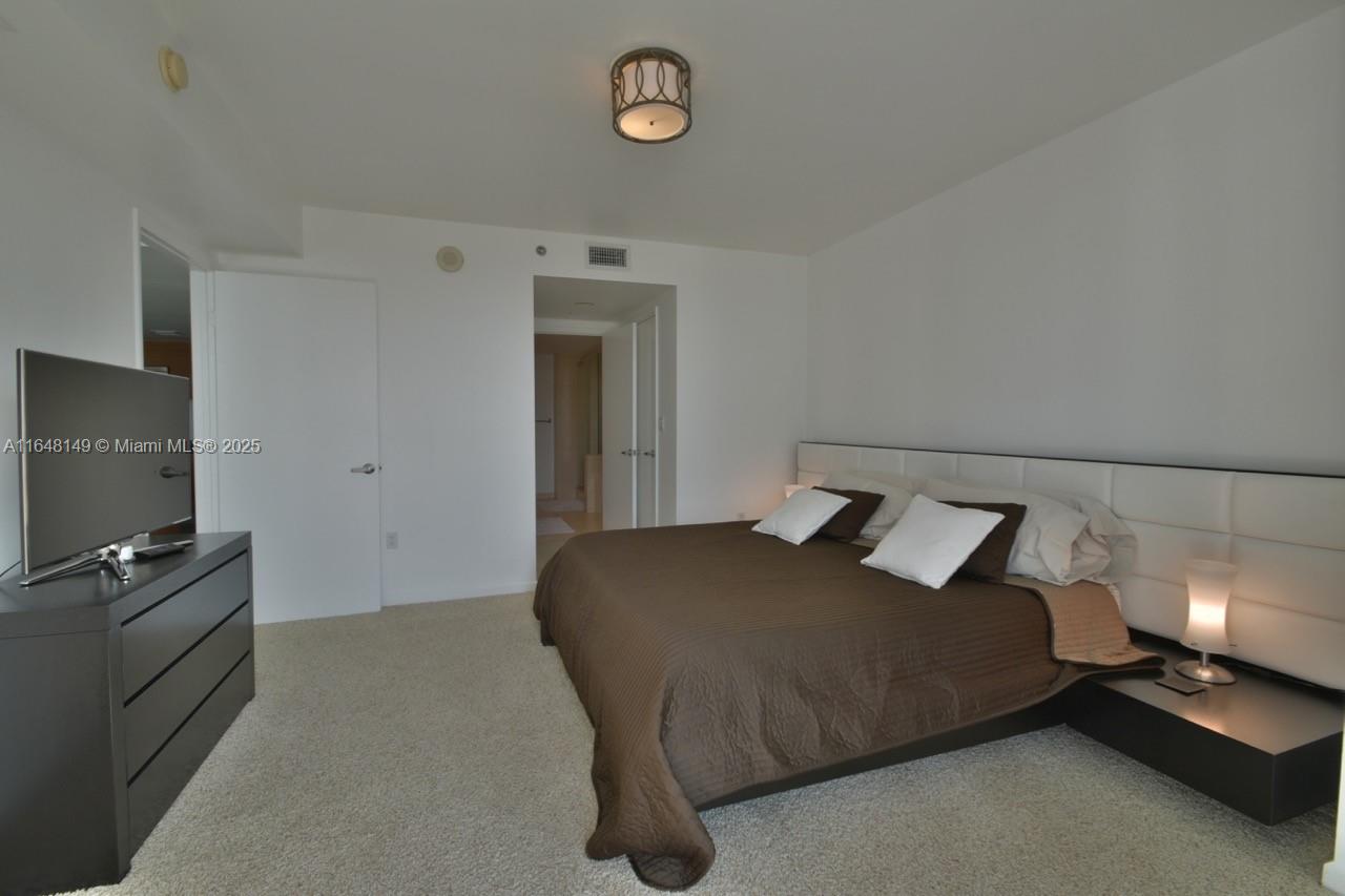 50 BISCAYNE CONDO - Residential Lease