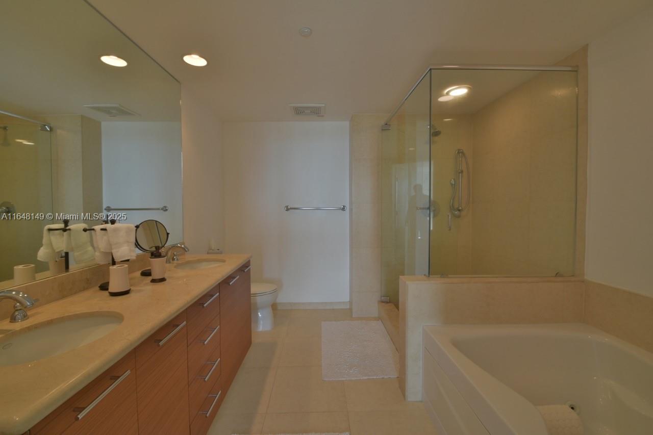 50 BISCAYNE CONDO - Residential Lease