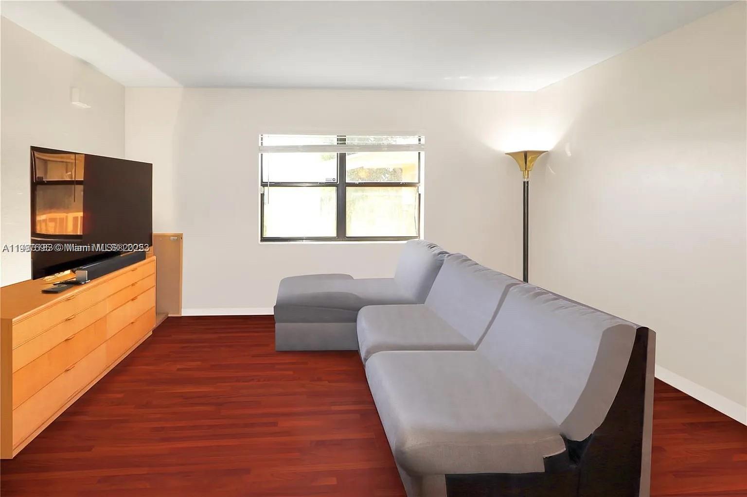 CUTLER CREEK VILLAGE COND - Residential