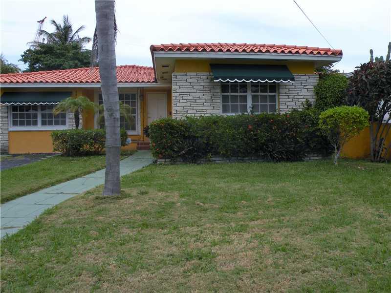 Fantastic Surfside 3BD/2BA home only 1.5 blocks to the beach! Features tile floors; spacious kitchen w/new dishwasher, oven & fridge (all under warranty); new AC (2011); laundry room; dining & living rooms; cedar closets, whirlpool tub, covered front porc h and fenced back yard. On a quiet street walking distance to Publix, shops, restaurants and the new Community Center w/pool. Other Surfside amenities include parks; tennis; programs for adults & children; and A+ schools. Living Area appraised at 1798 SF