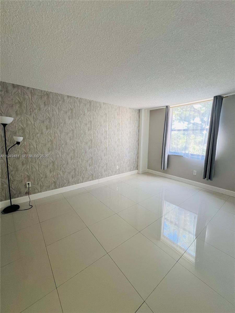 1470 NE 123rd St A408