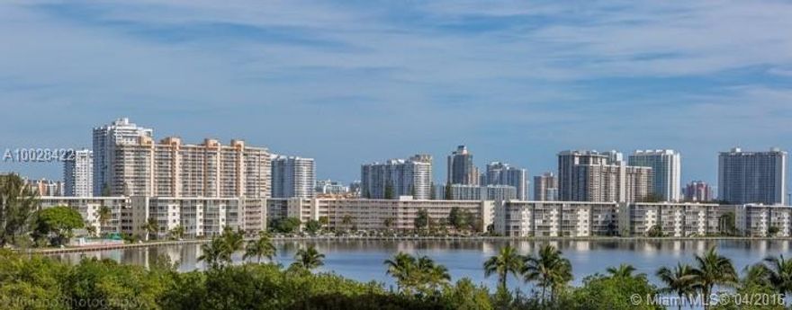Spectacular 2 bedroom + Den / 2.5 bath corner unit! Beautiful views facing Aventura, Williams Island, North Miami. Appliances by Wolf, Miele, and Sub- Zero. Kitchen includes stone countertops and Snaidero cabinetry. Complete interior decorators project as seen at no additional cost. Amenities includes pool, state of the art fitness center, private marina, spa, poker room. Unit also contains storage area.