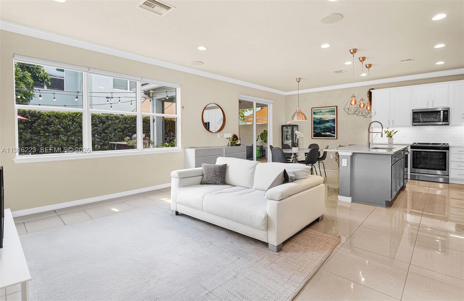 HILLCREST COUNTRY CLUB NO - Residential