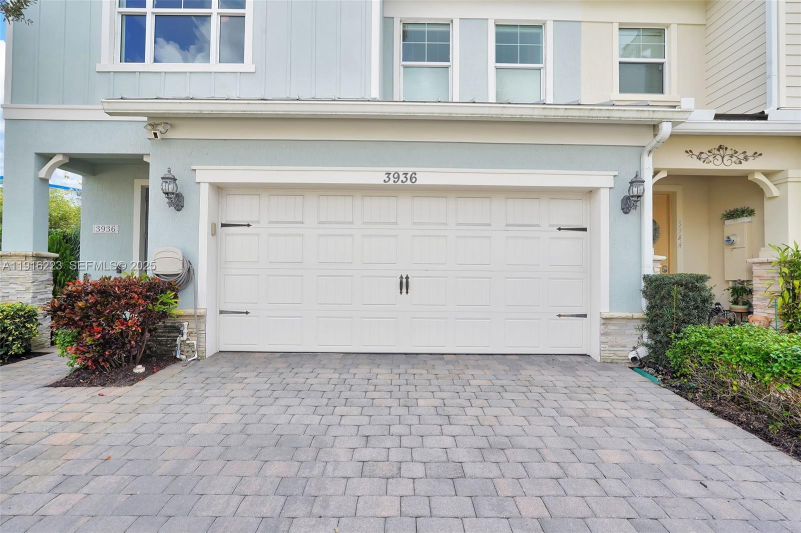 HILLCREST COUNTRY CLUB NO - Residential