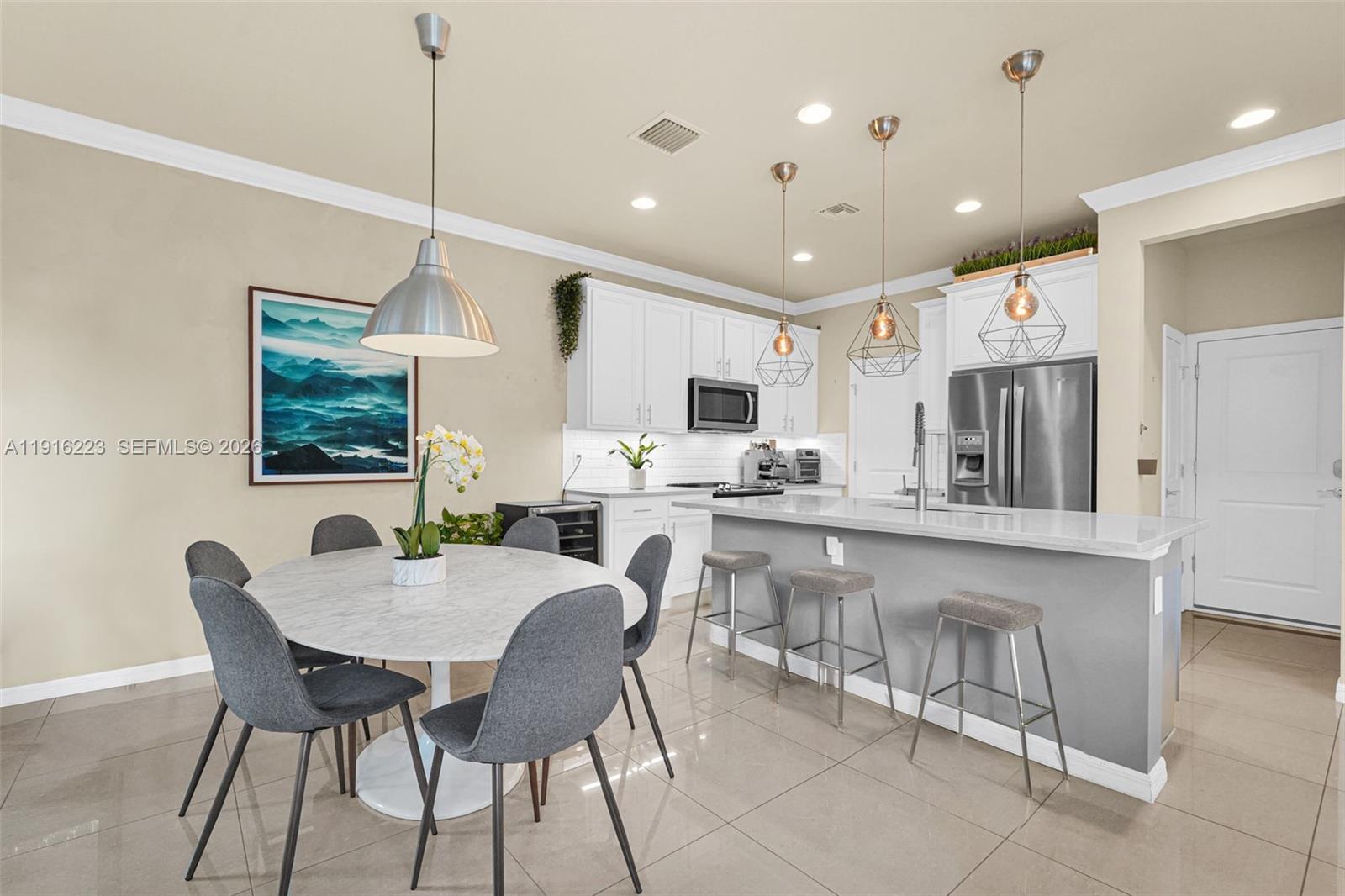 HILLCREST COUNTRY CLUB NO - Residential