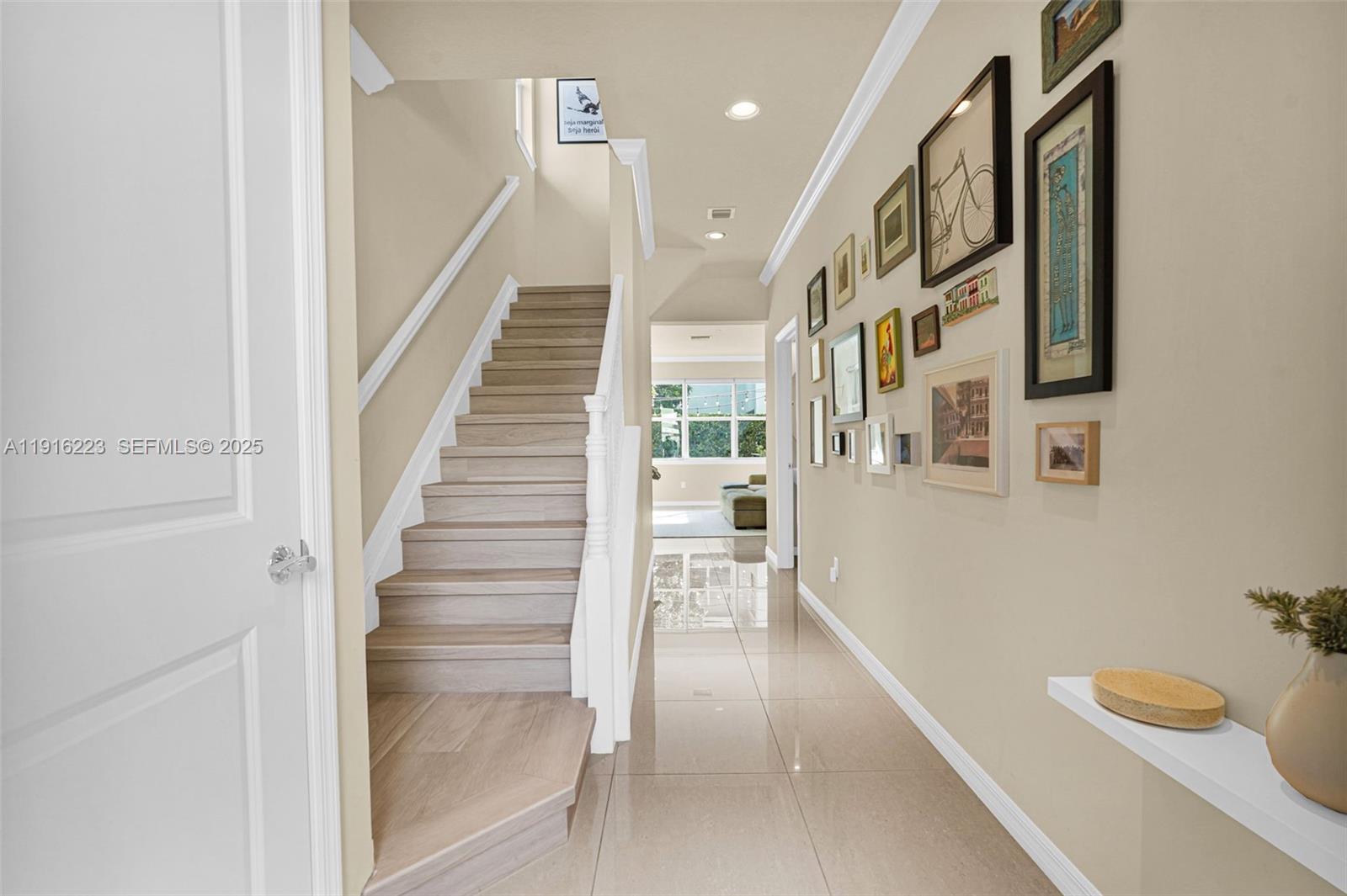 HILLCREST COUNTRY CLUB NO - Residential