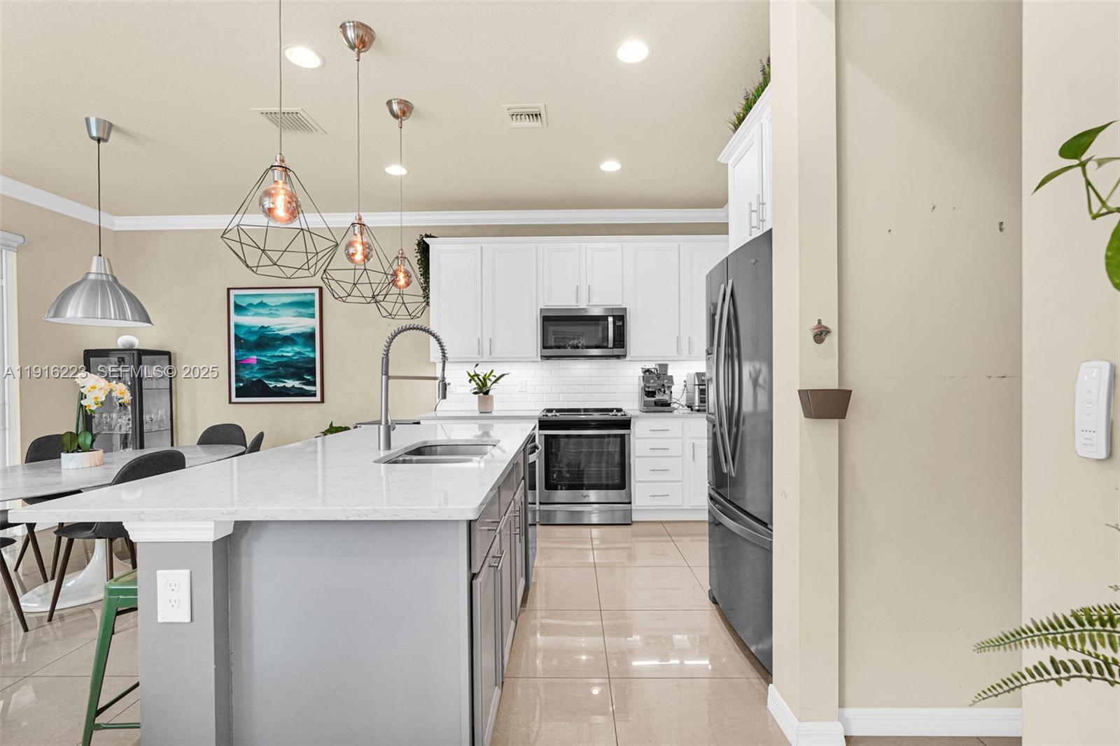 HILLCREST COUNTRY CLUB NO - Residential