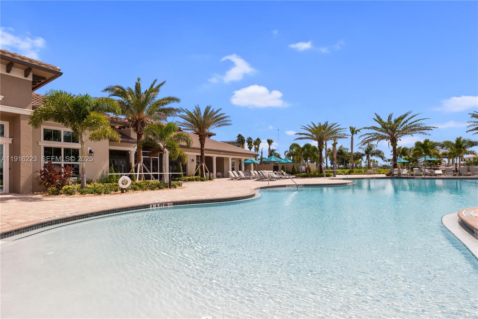 HILLCREST COUNTRY CLUB NO - Residential