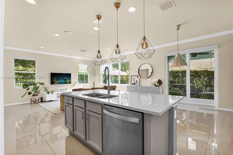 3936 Mahogany Ln Hollywood FL 33021