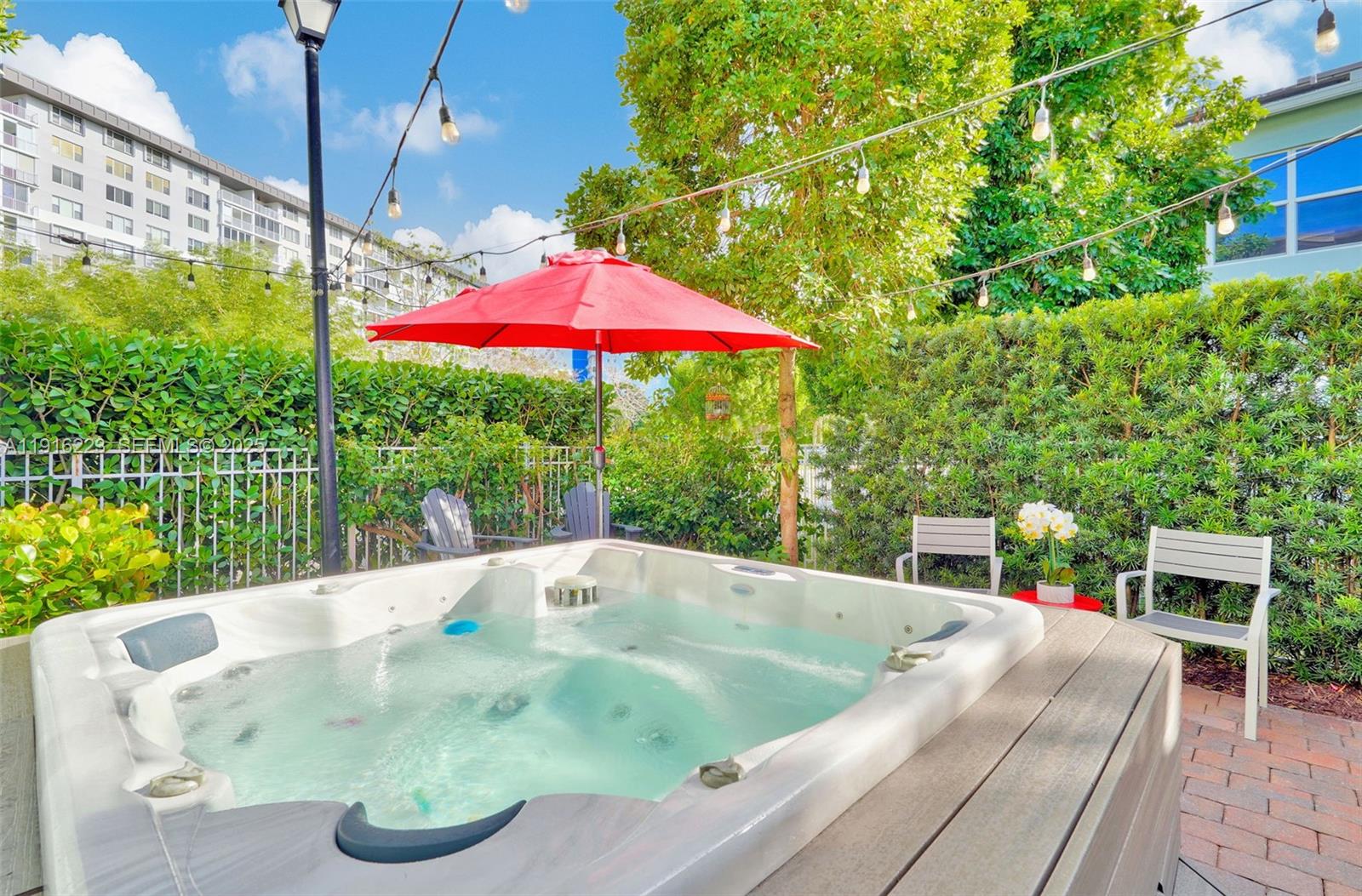 HILLCREST COUNTRY CLUB NO - Residential