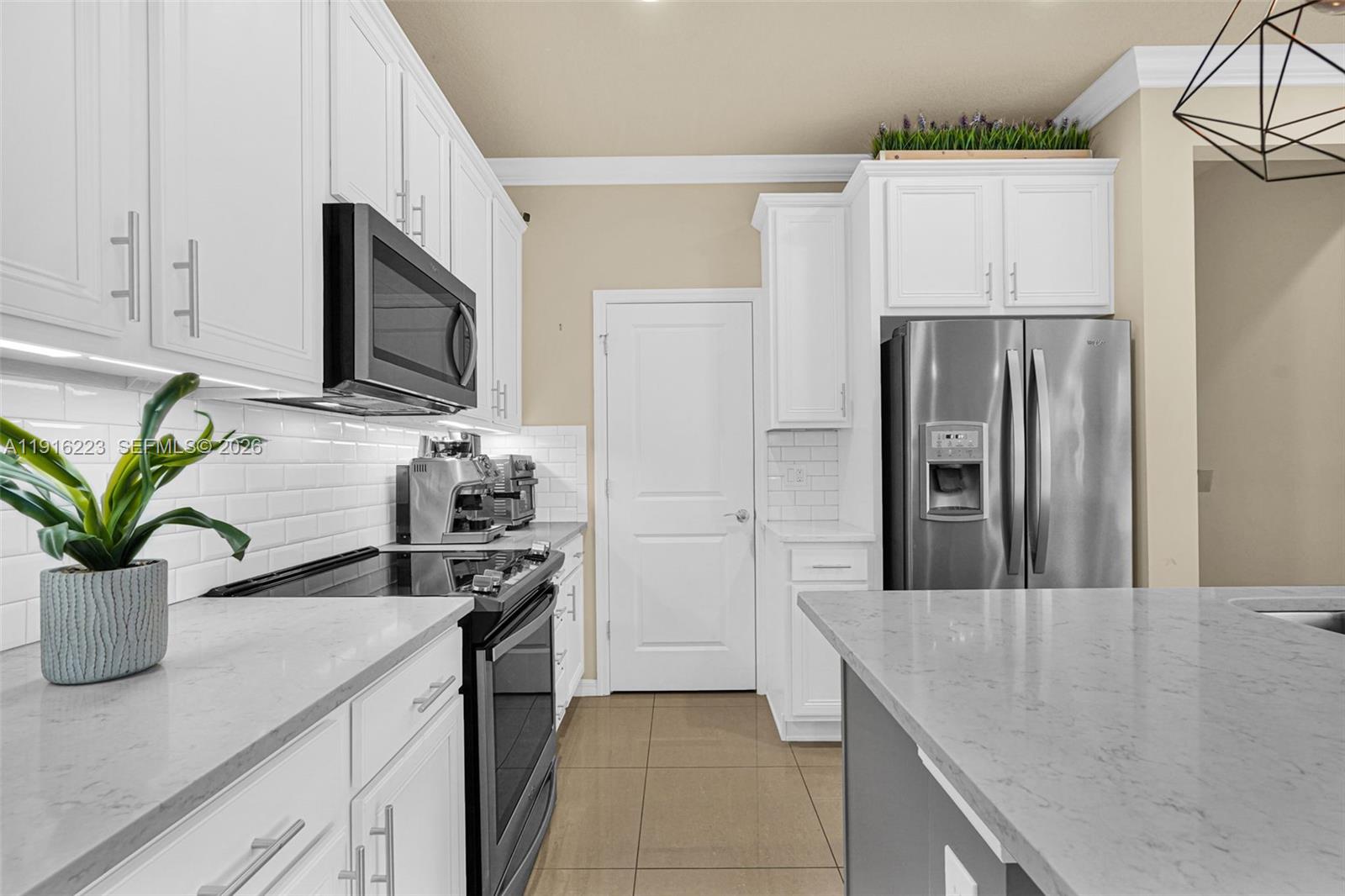 HILLCREST COUNTRY CLUB NO - Residential