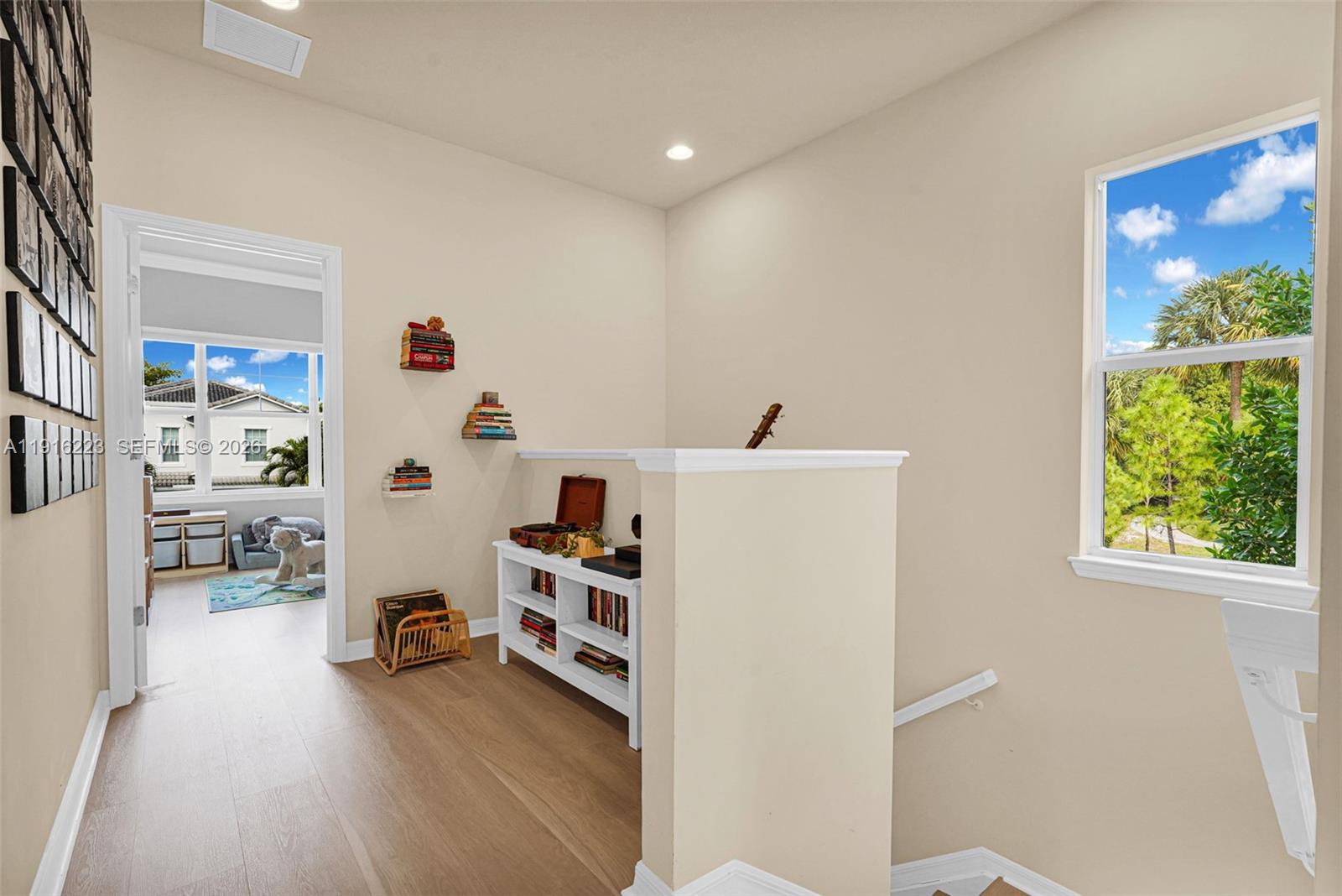 HILLCREST COUNTRY CLUB NO - Residential