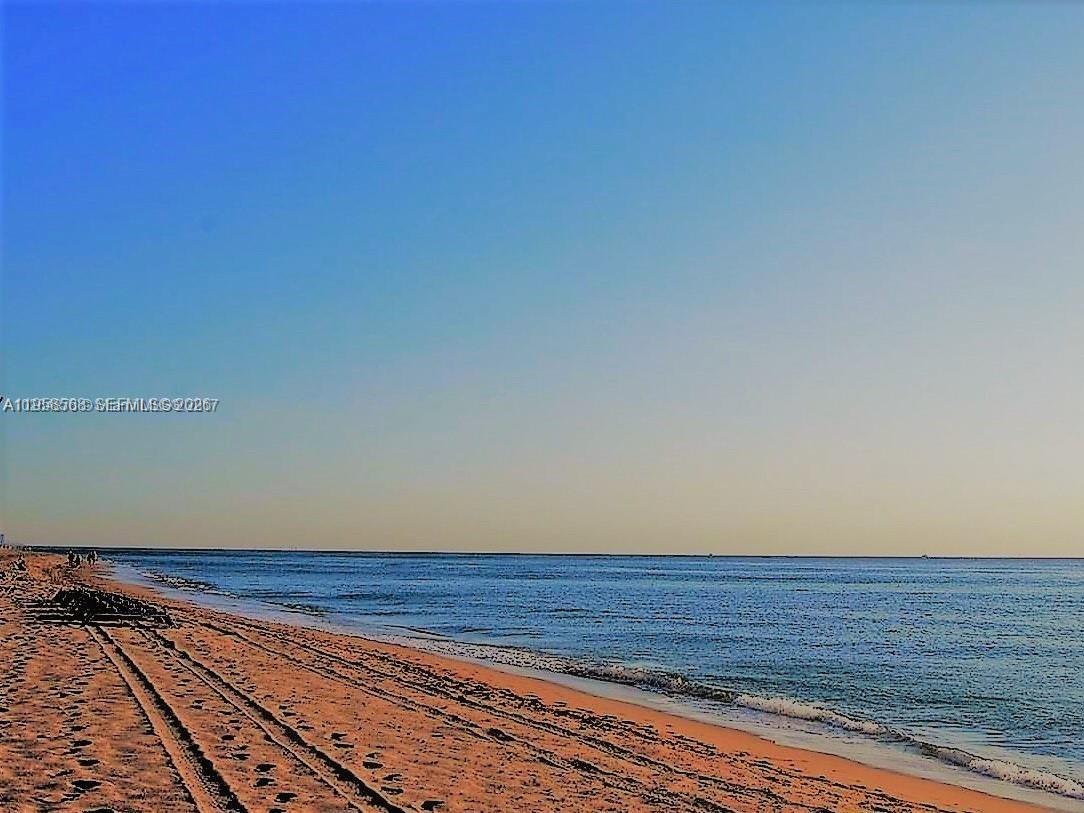 4111 SOUTH OCEAN DRIVE CO - Residential