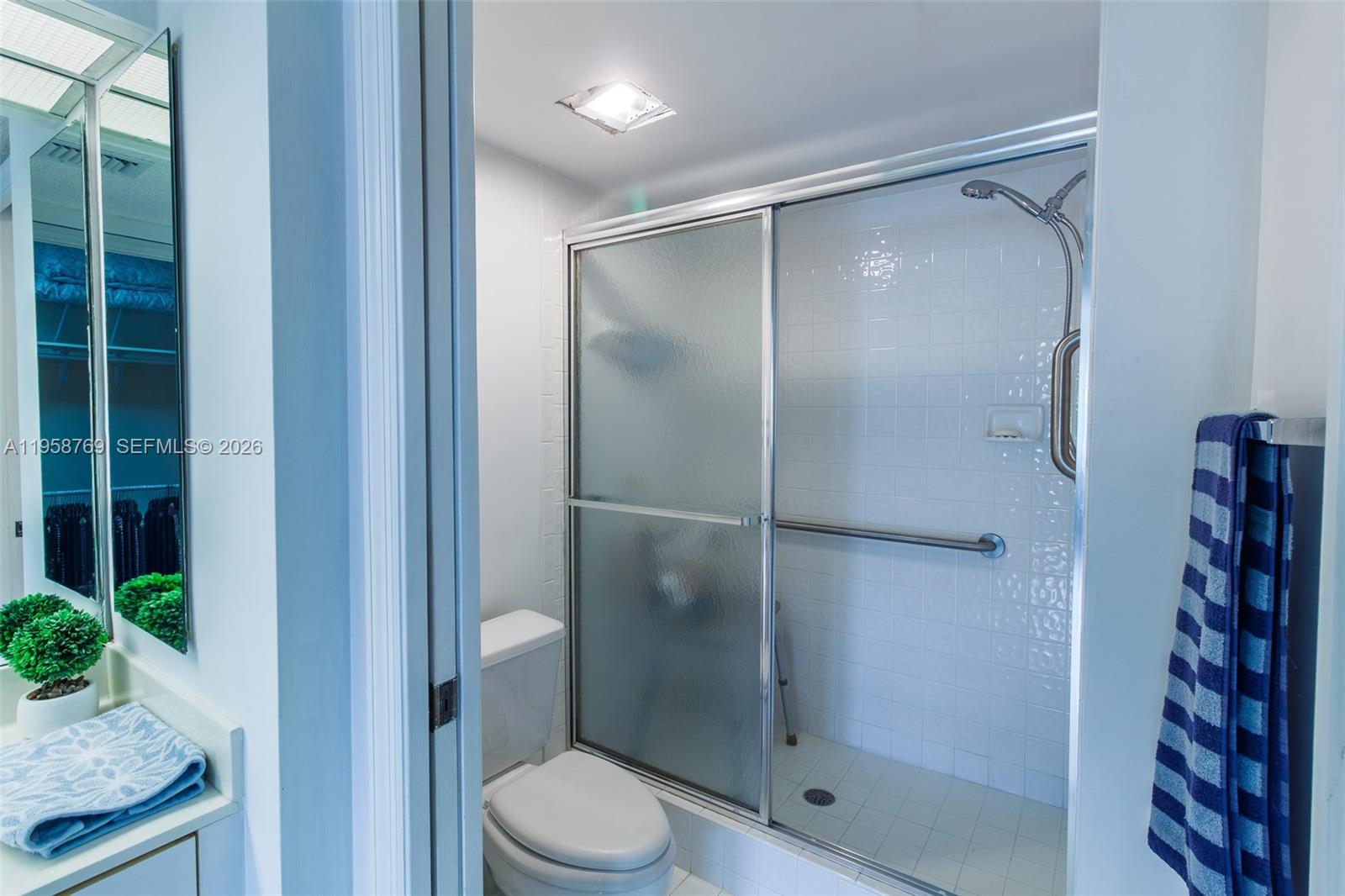 TRENT CONDOMINIUM G - Residential