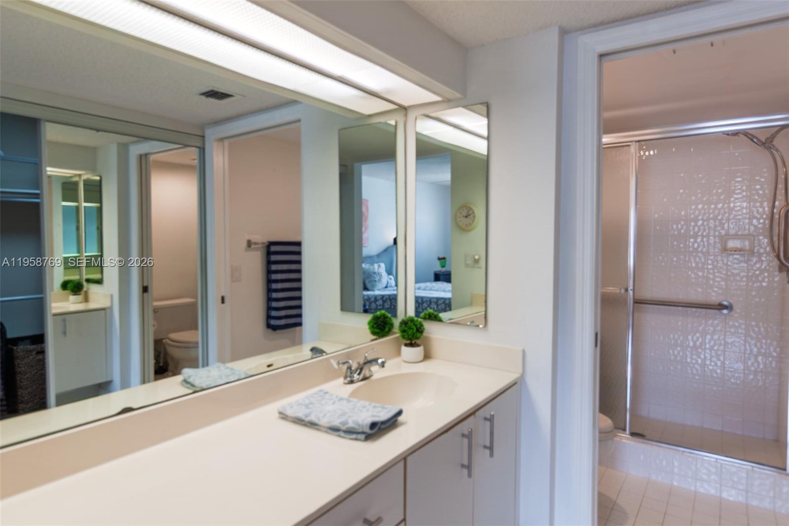 TRENT CONDOMINIUM G - Residential