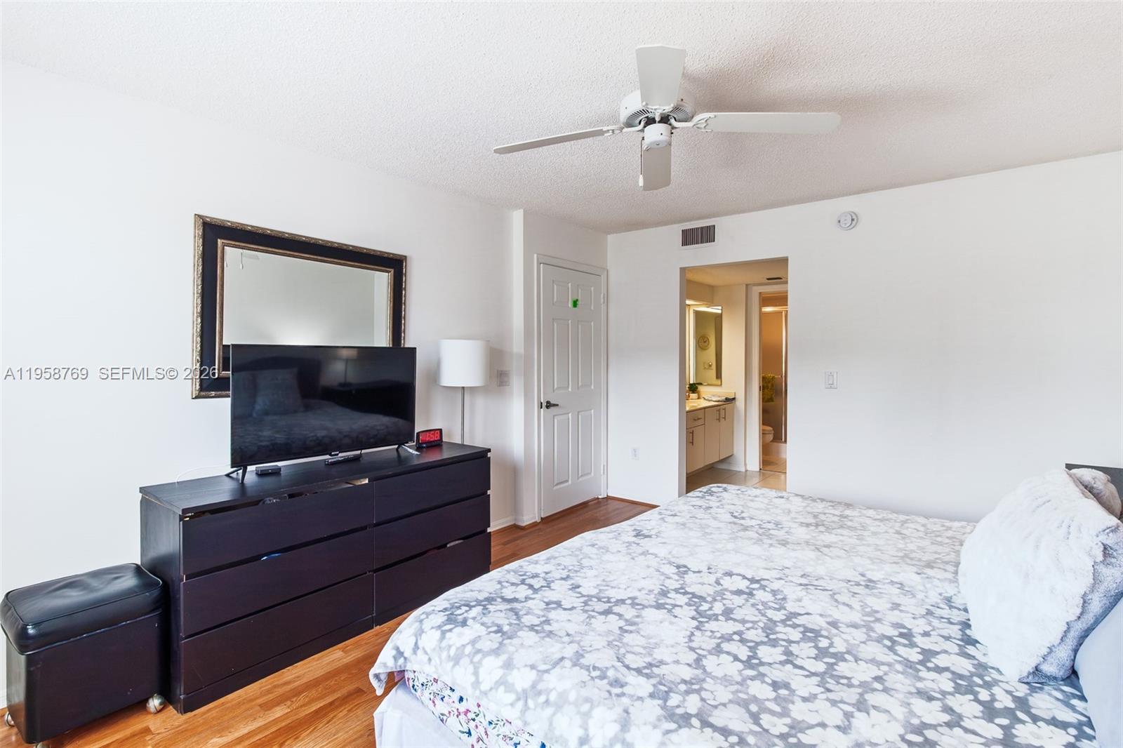 TRENT CONDOMINIUM G - Residential