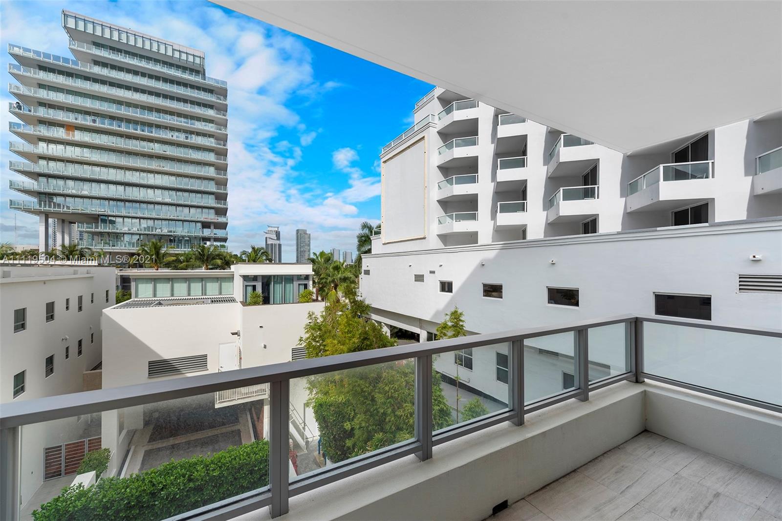 OCEAN HOUSE CONDO - Residential