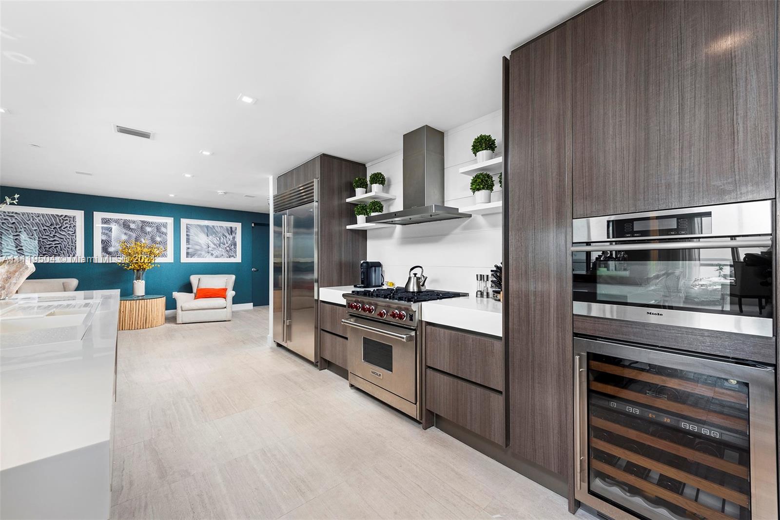 OCEAN HOUSE CONDO - Residential