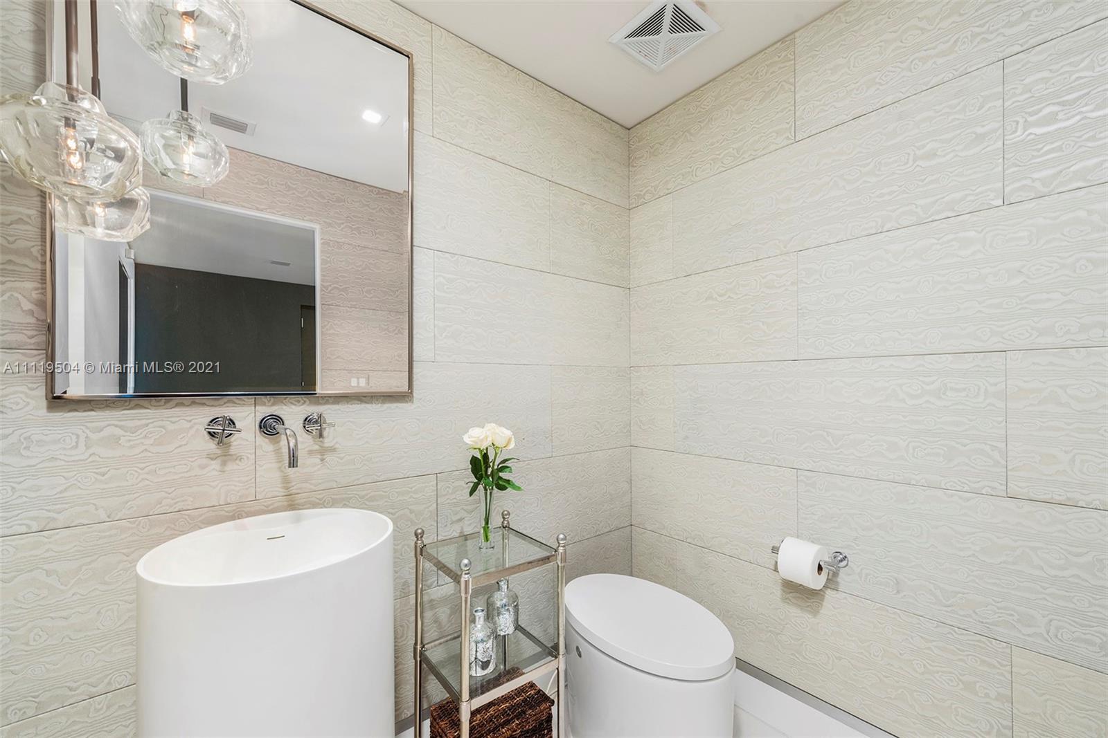 OCEAN HOUSE CONDO - Residential