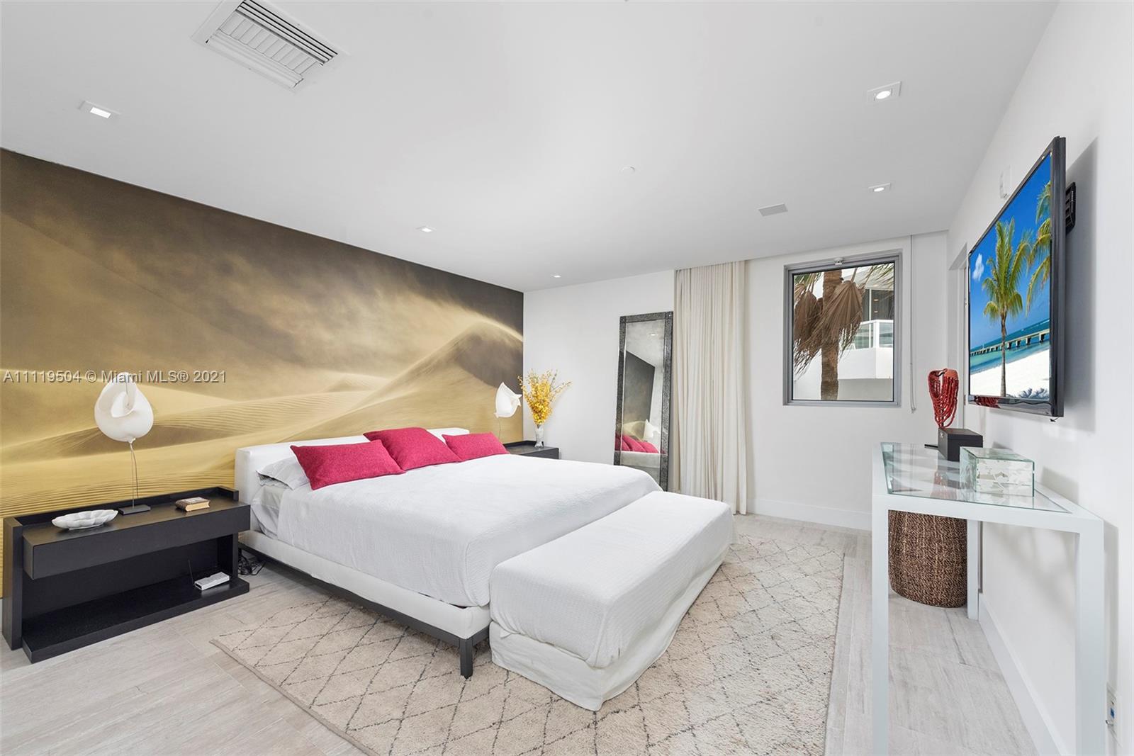 OCEAN HOUSE CONDO - Residential