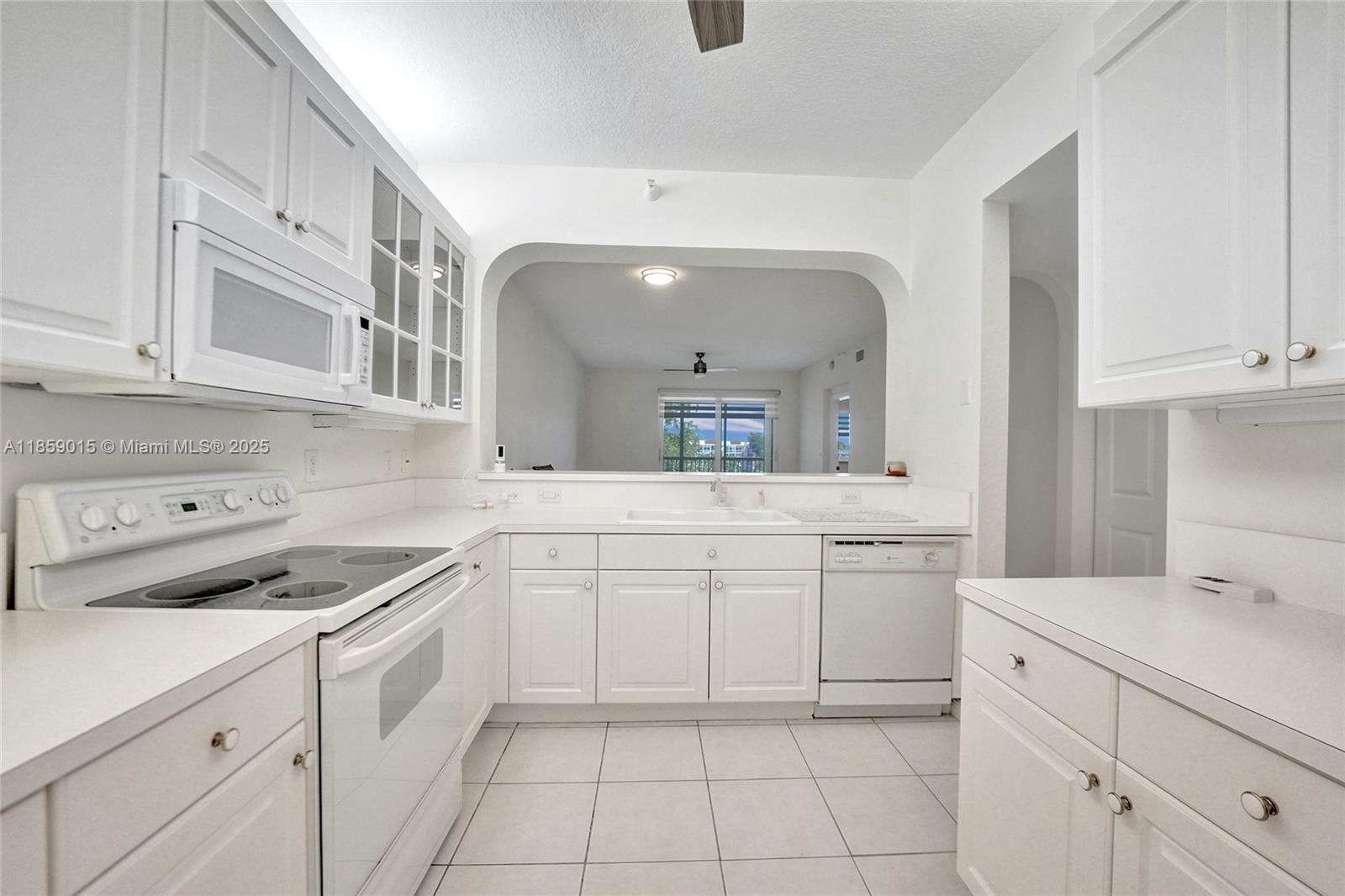 SOUTHAMPTON CONDOMINIUM G - Residential