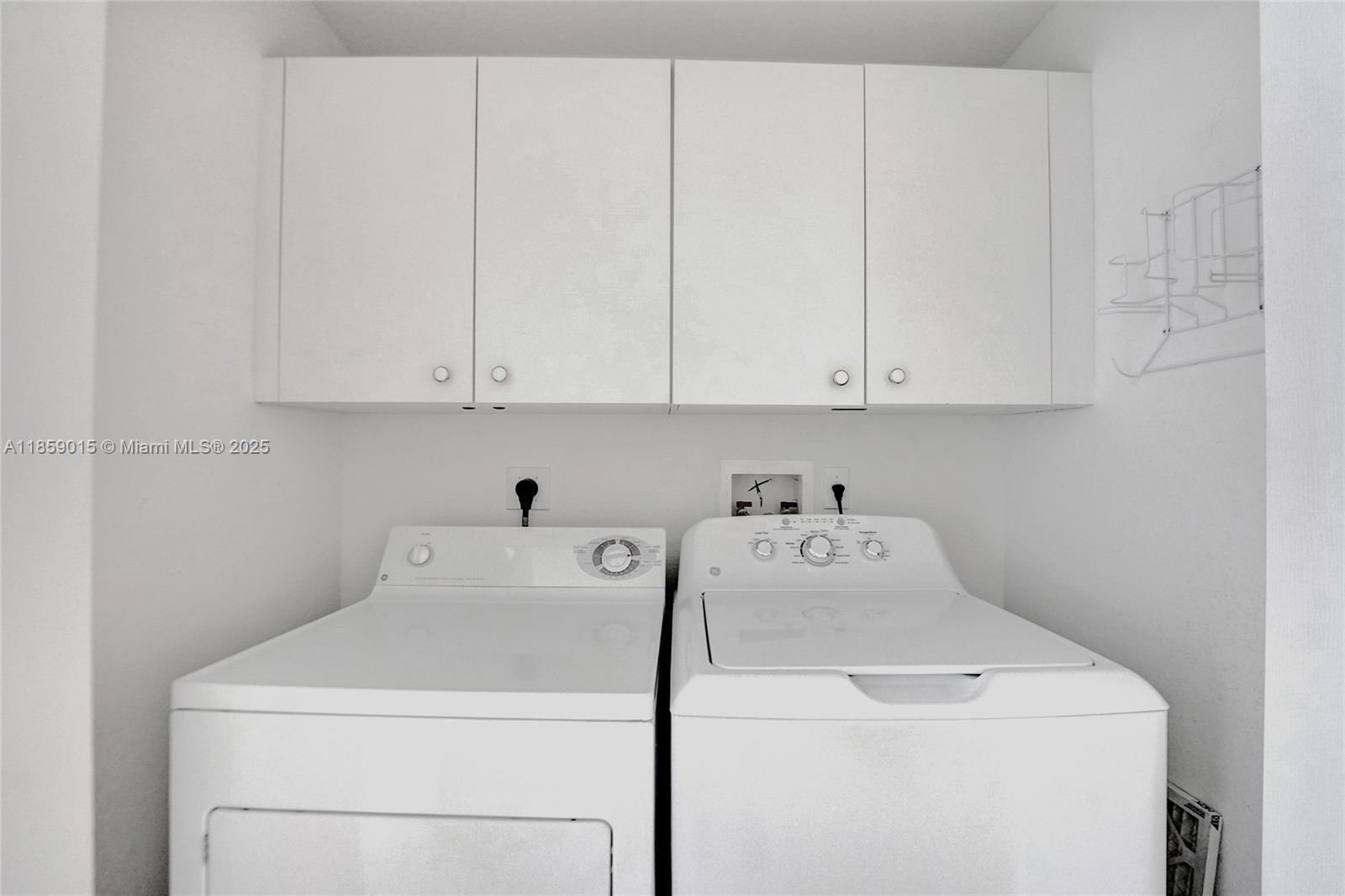 SOUTHAMPTON CONDOMINIUM G - Residential