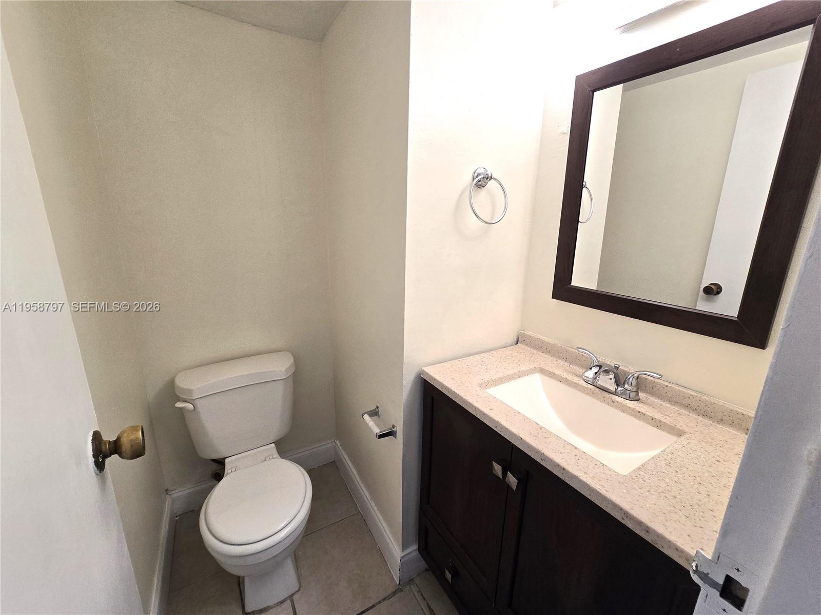 HERITAGE CIRCLE CONDO - Residential