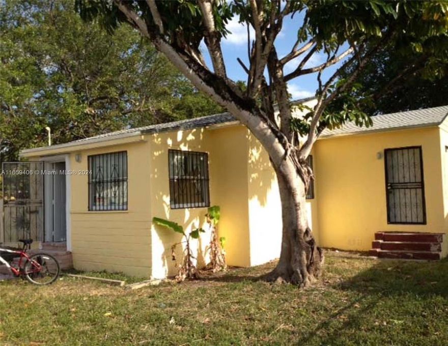 Fantastic and rare development opportunity situated only minutes away from Wynwood's art district, Midtown's shops, and Miami Design District!  Oversized quarter acre duplex lot ready to be transformed into an amazing duplex or single family home.  Ample space for parking and future pool and backyard amenities.  Don't miss out on this opportunity to imagine and build your dream home in the trending Buena Vista area of Miami!