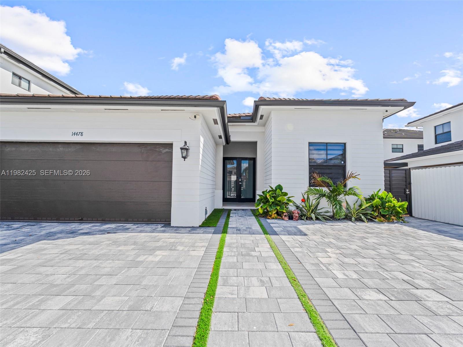 CORAL WAY BY LUXCOM - Residential