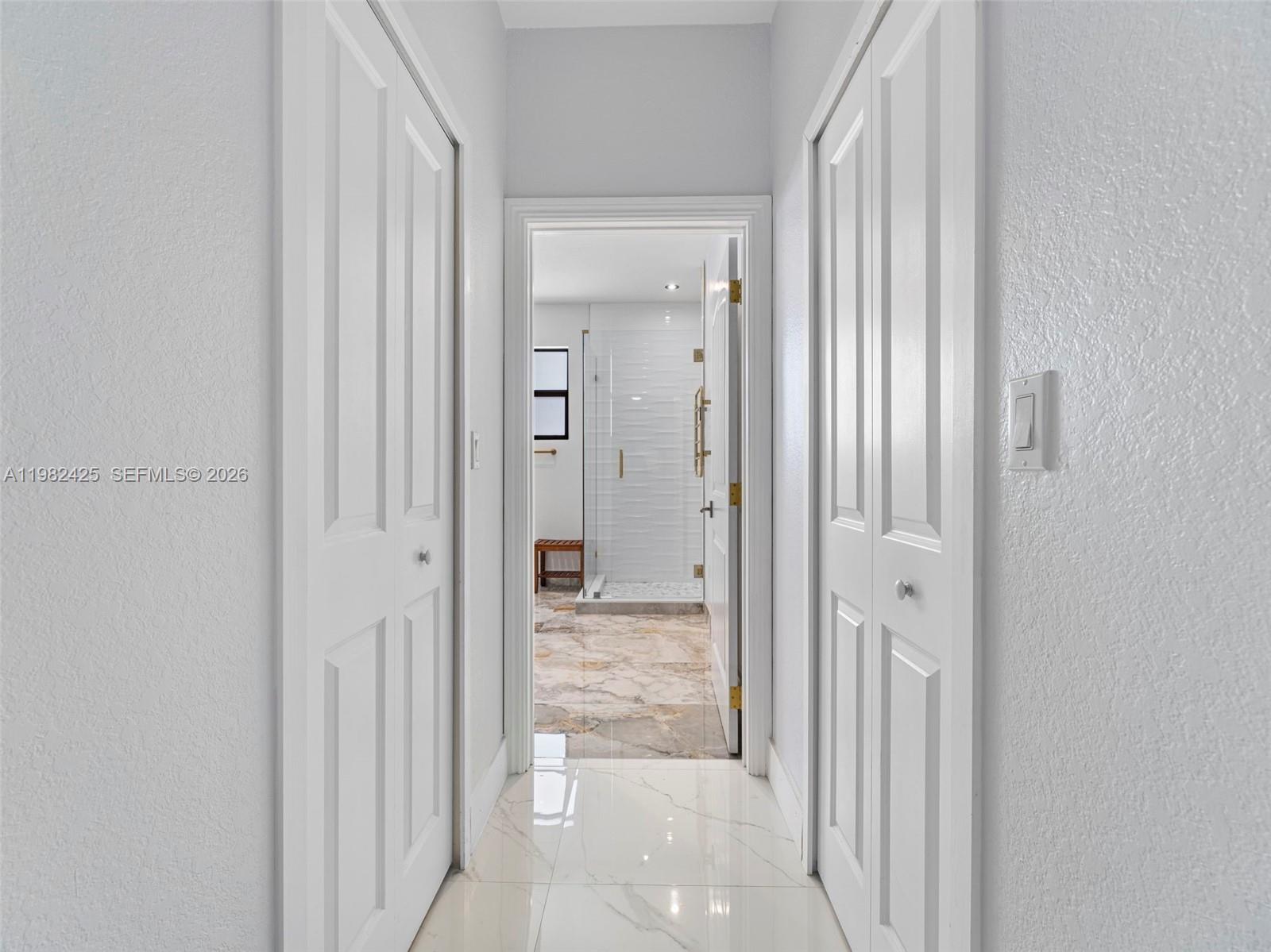 CORAL WAY BY LUXCOM - Residential