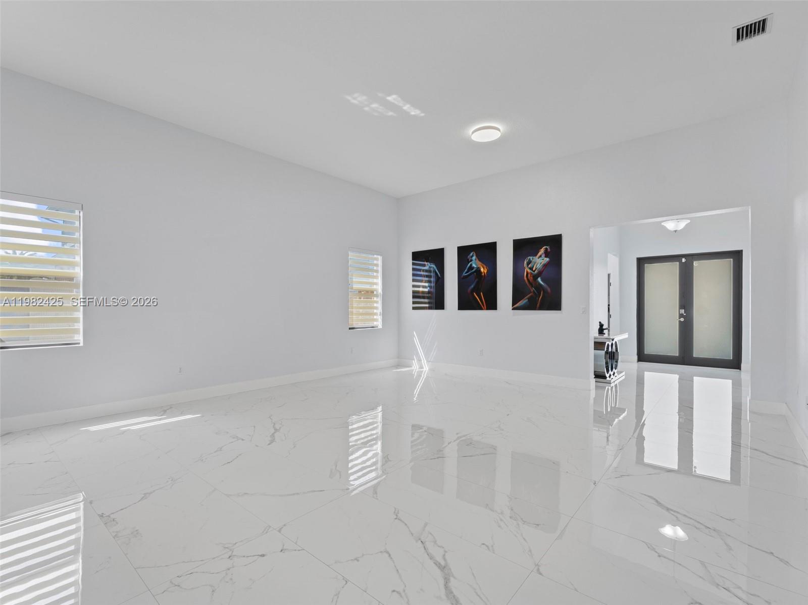 CORAL WAY BY LUXCOM - Residential