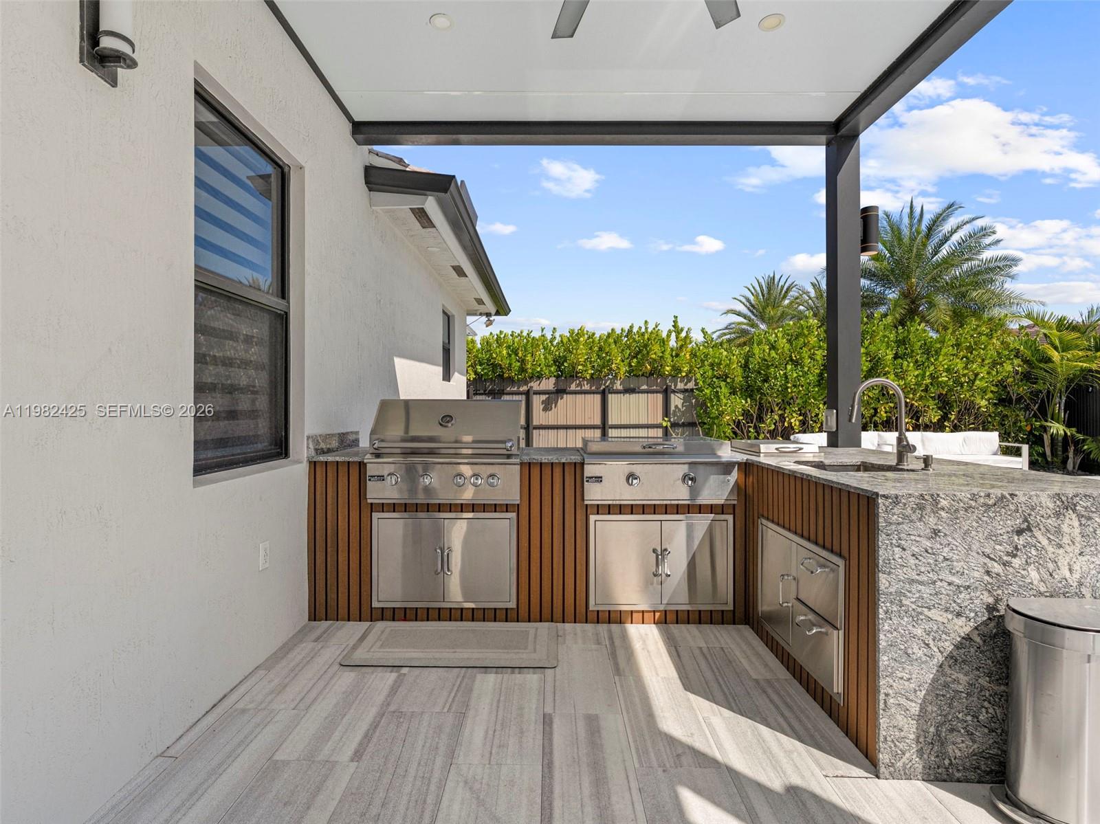 CORAL WAY BY LUXCOM - Residential