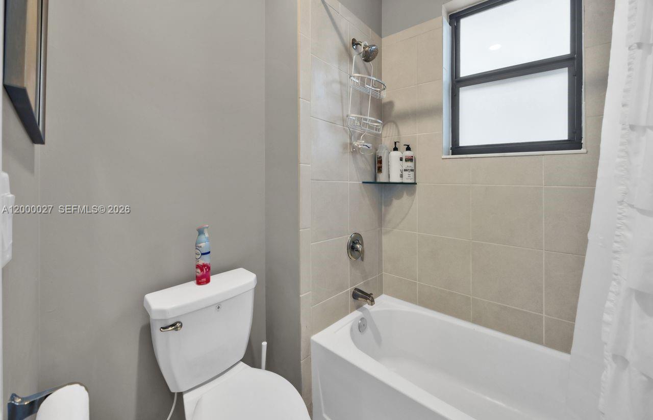 S ALLAPATTAH GARDENS - Residential