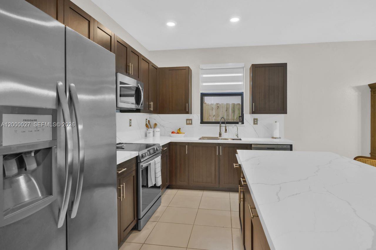 S ALLAPATTAH GARDENS - Residential