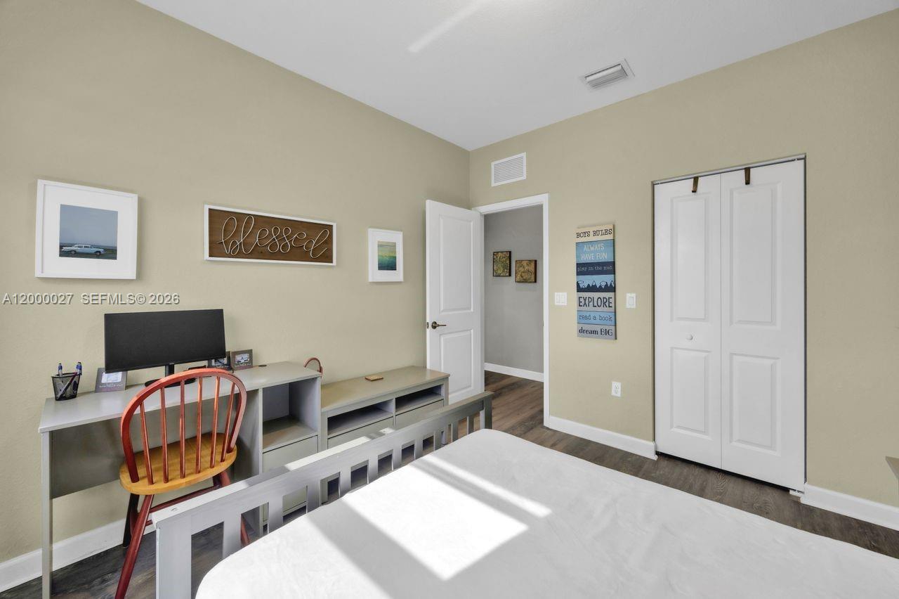 S ALLAPATTAH GARDENS - Residential