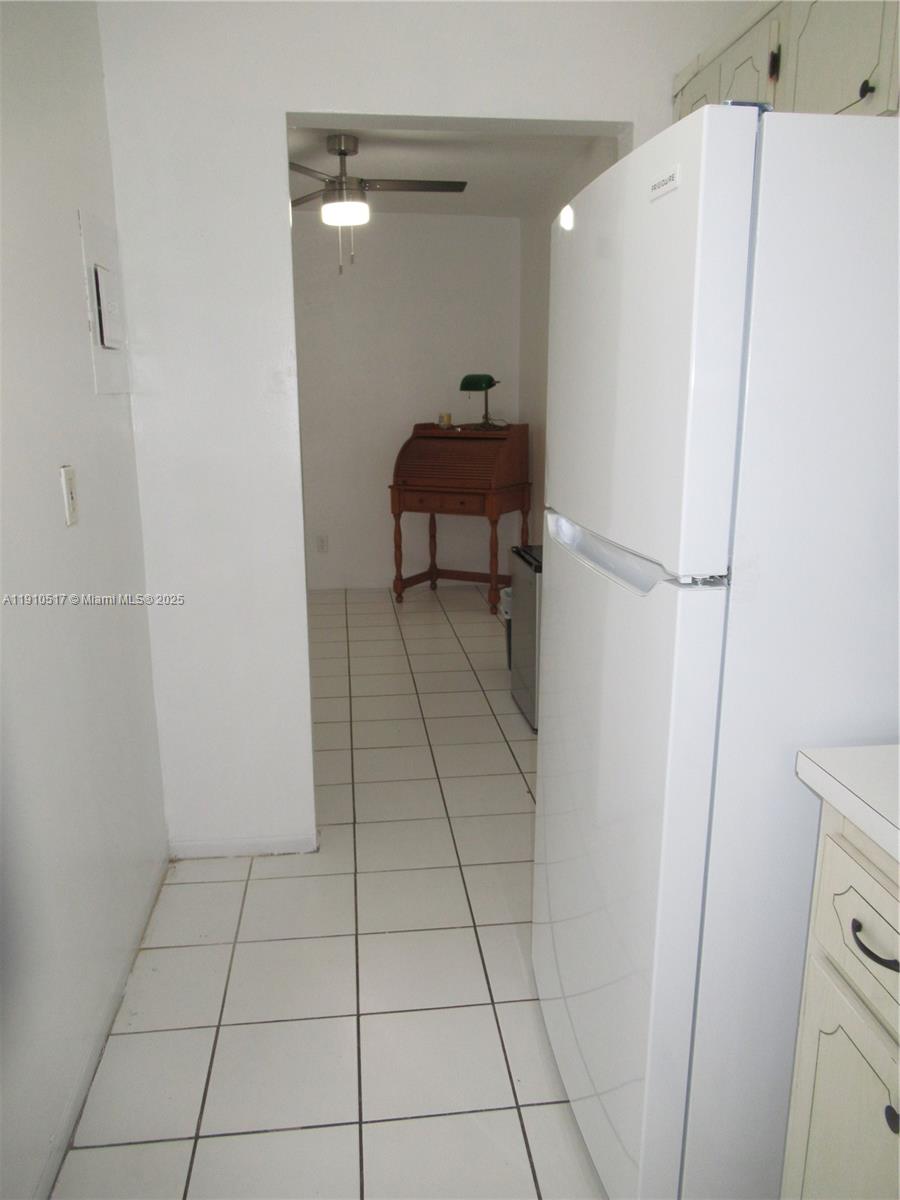 PARADISE VILLAS CONDO - Residential Lease