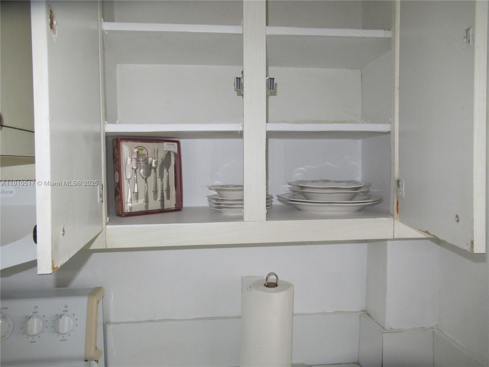 PARADISE VILLAS CONDO - Residential Lease