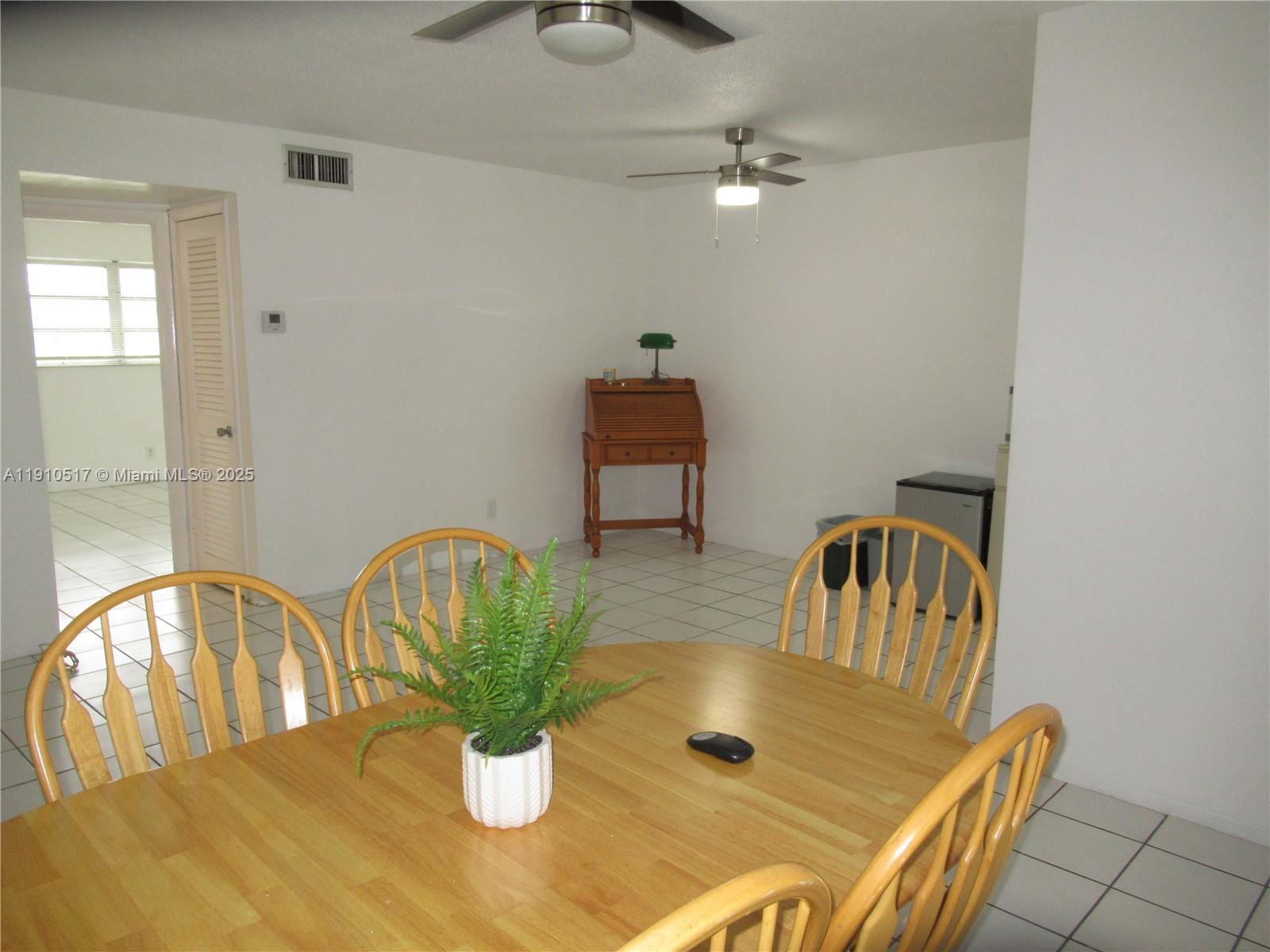 PARADISE VILLAS CONDO - Residential Lease