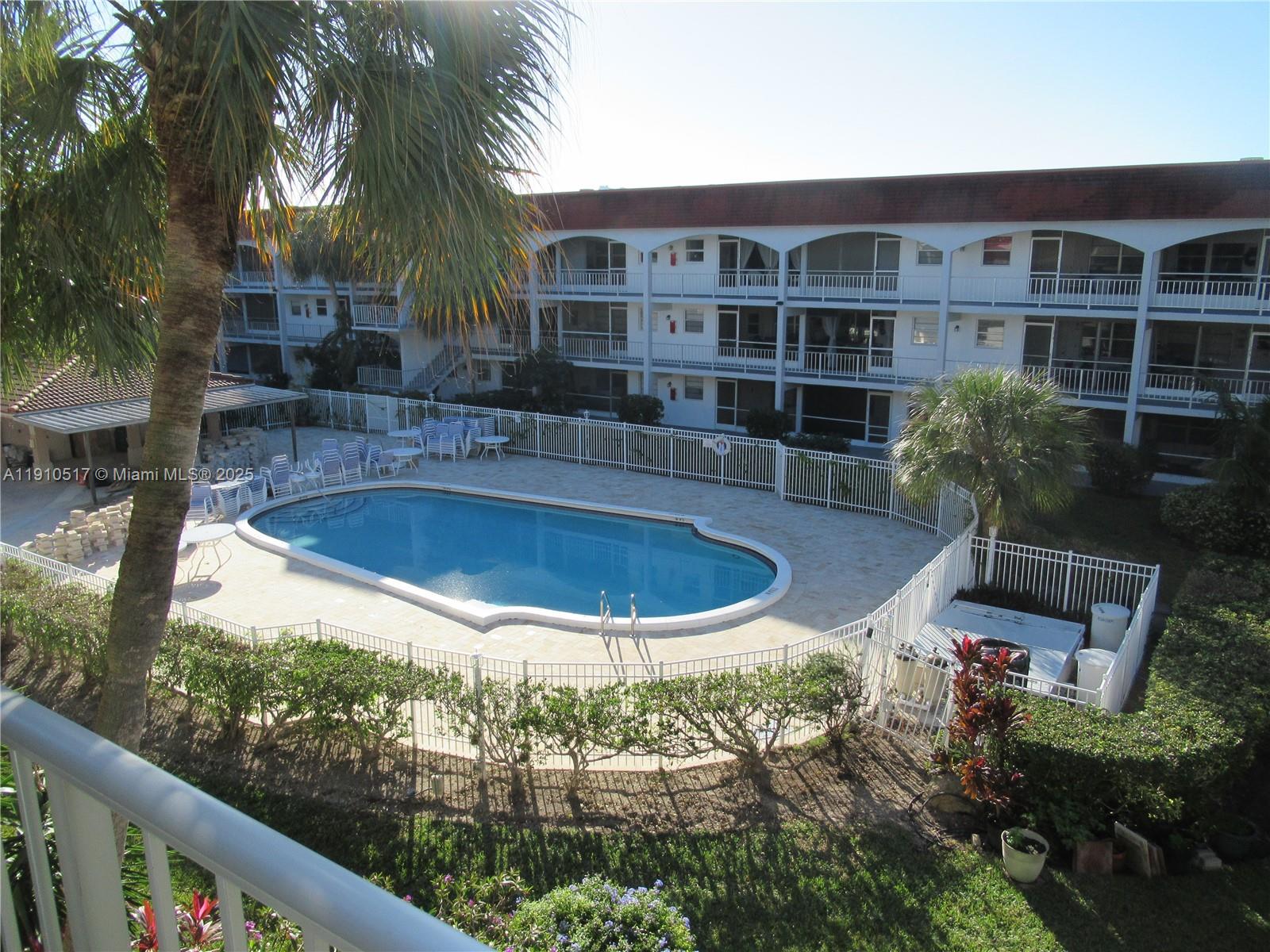 PARADISE VILLAS CONDO - Residential Lease