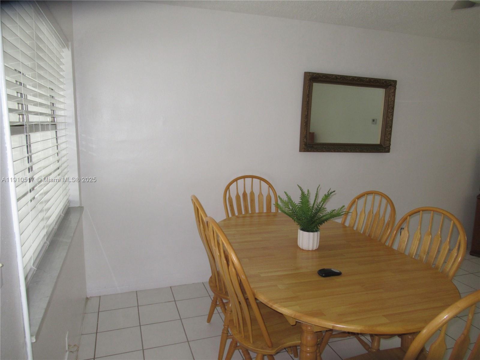 PARADISE VILLAS CONDO - Residential Lease