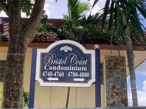A home in Lauderdale Lakes