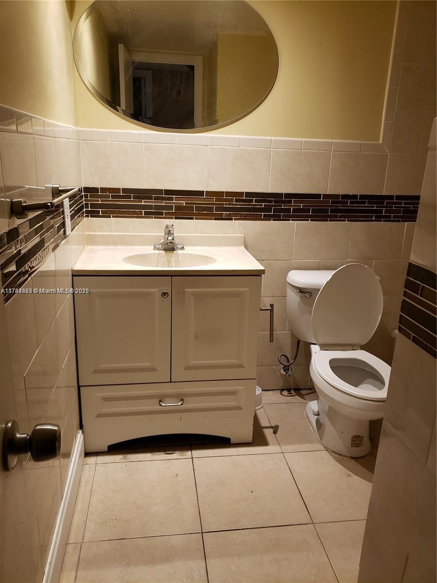 BRISTOL COURT CONDO - Residential