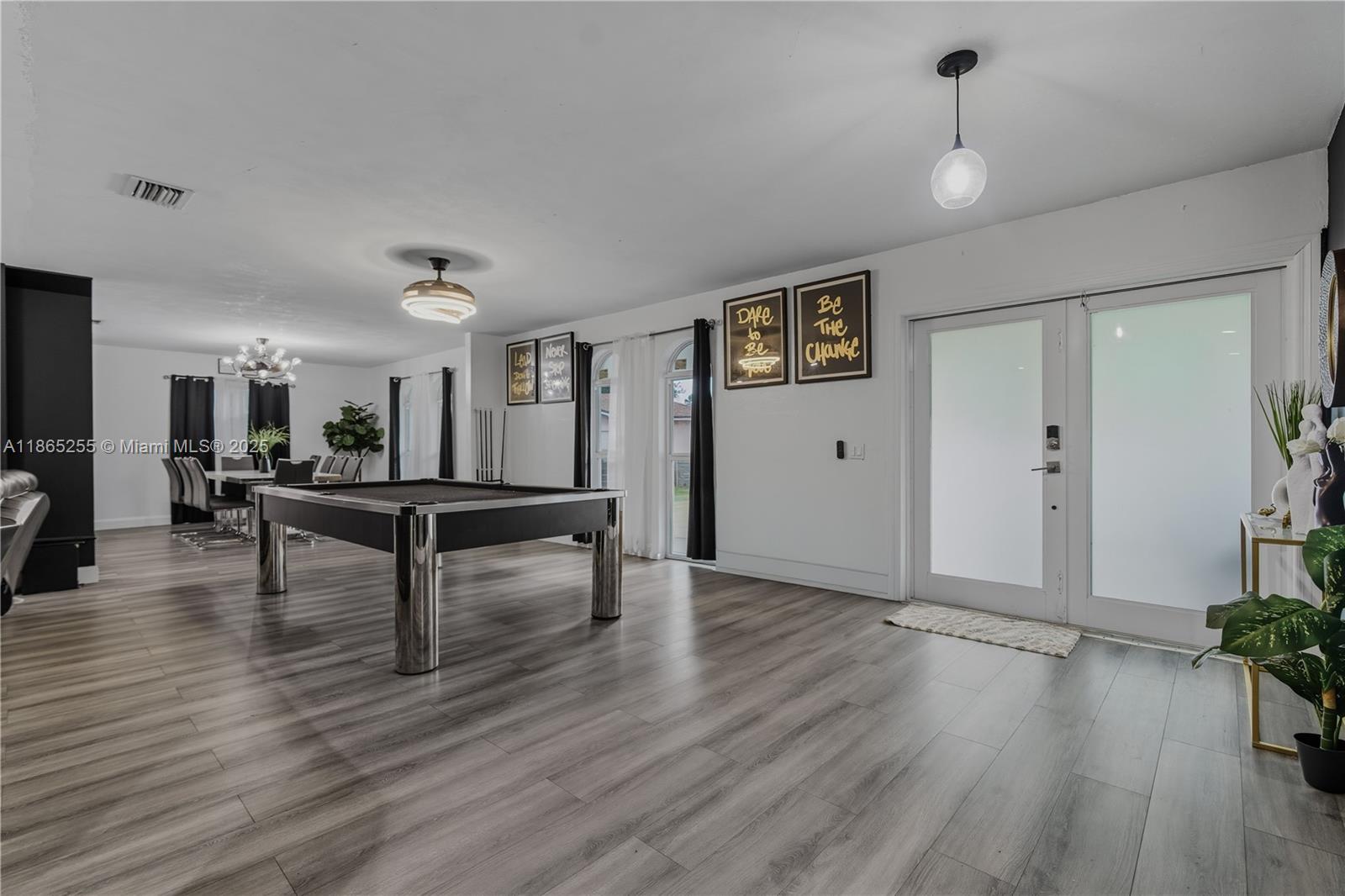 ROLLING OAKS ESTATES SEC - Residential