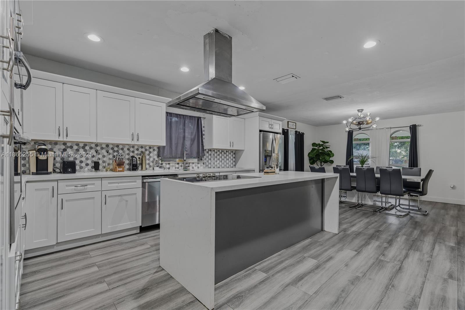 ROLLING OAKS ESTATES SEC - Residential