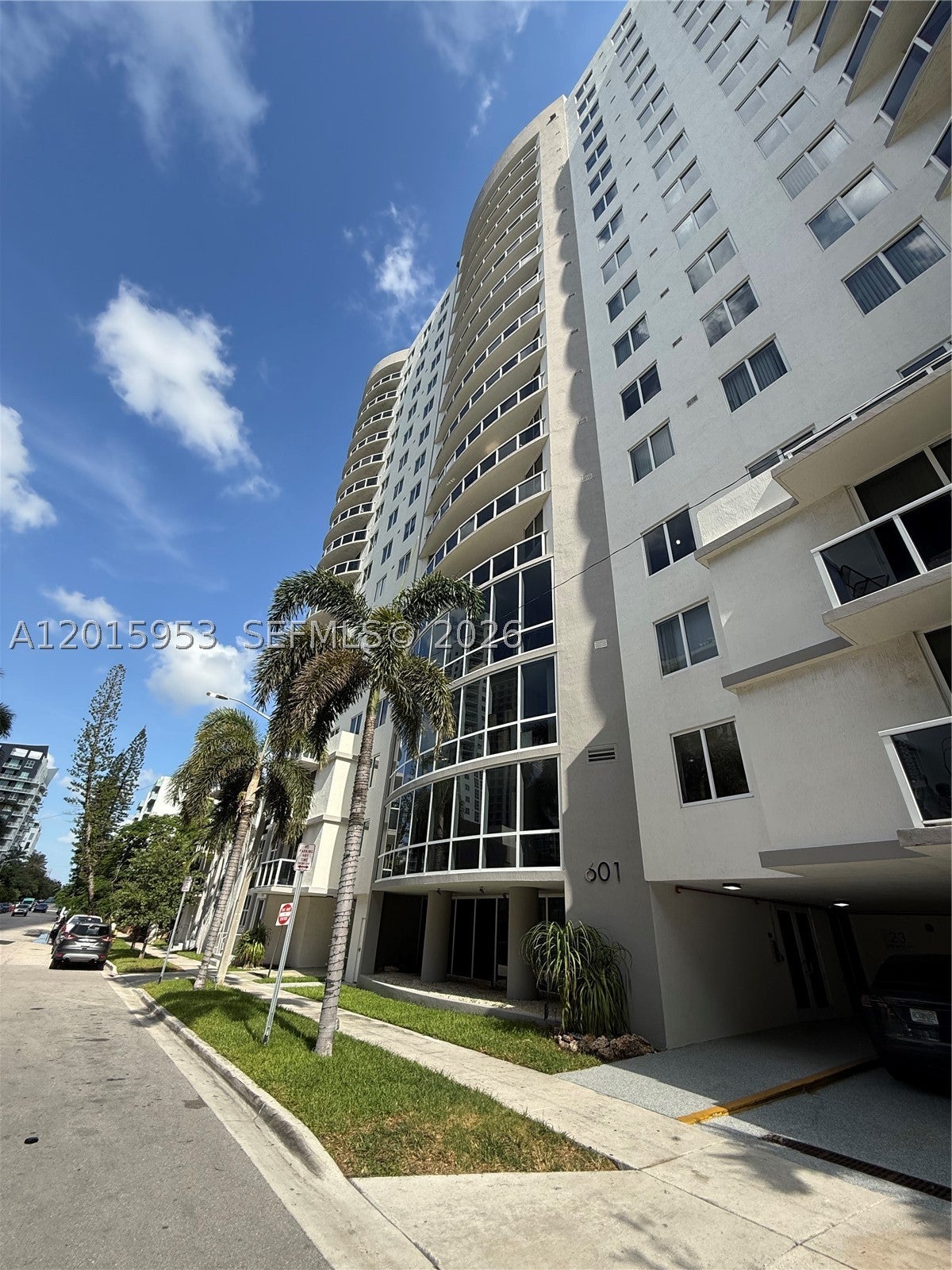 601 NE 23rd St 707