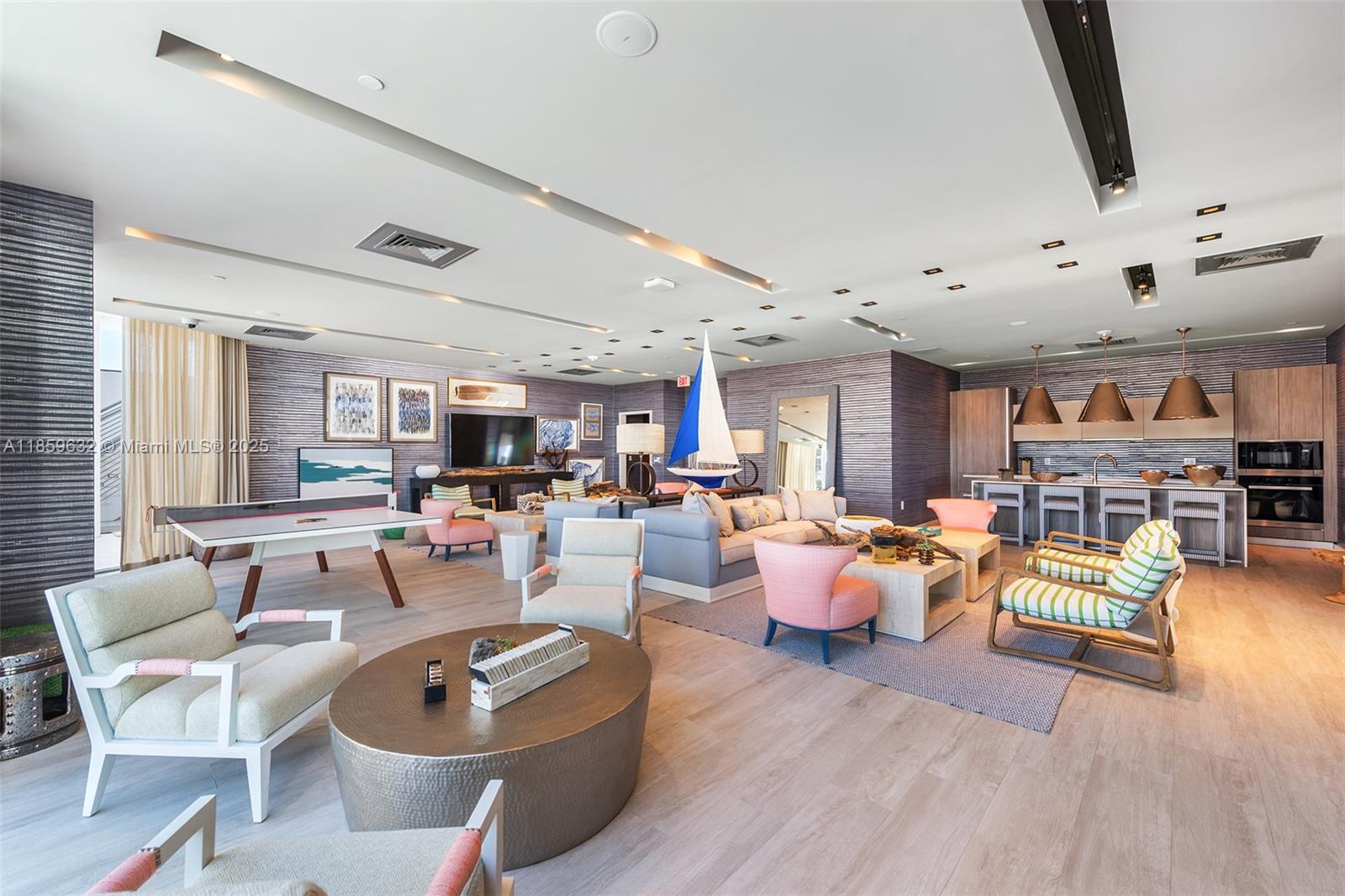 BISCAYNE BEACH CONDO - Residential