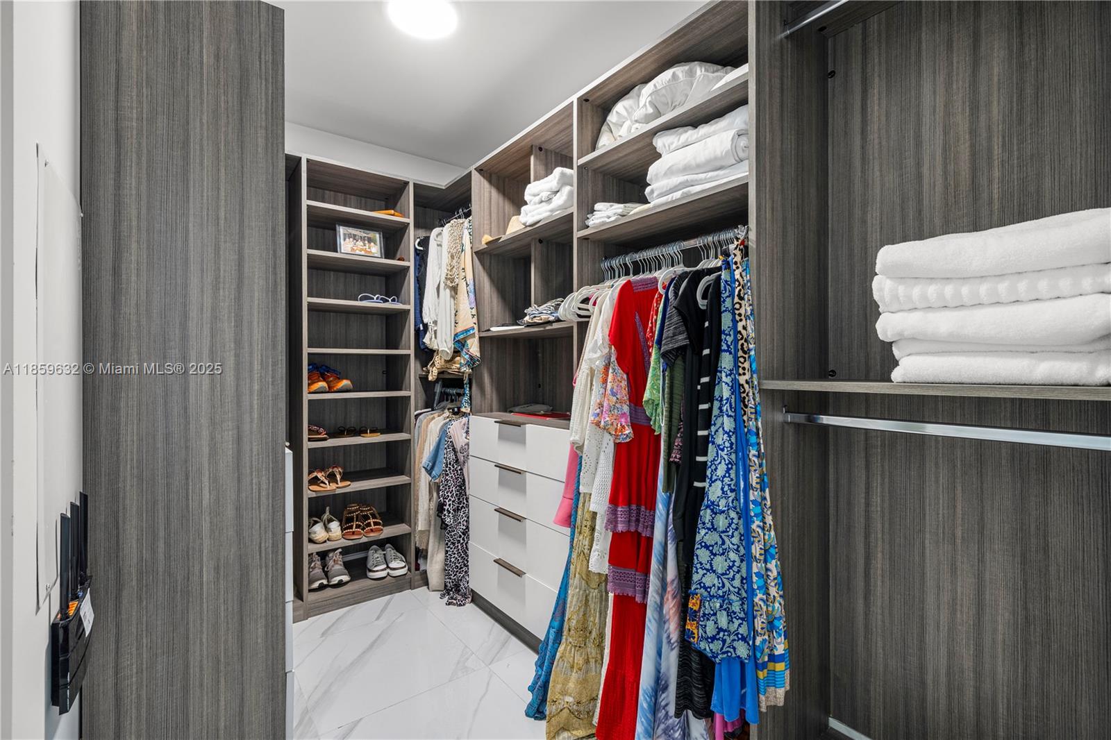 BISCAYNE BEACH CONDO - Residential