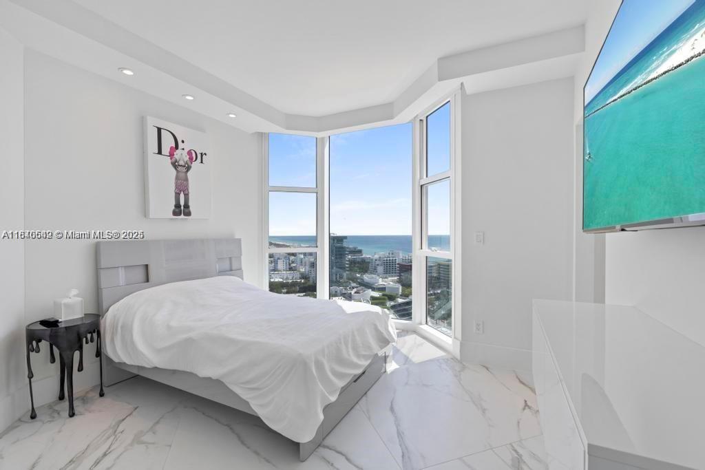 PORTOFINO TOWER CONDO - Residential